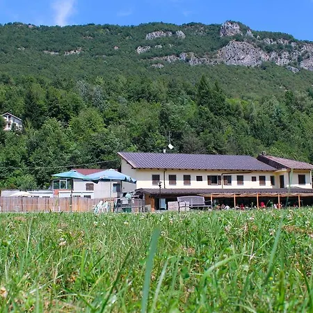 Country house Wolf Village