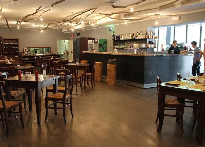 Wolf Village דמונטה